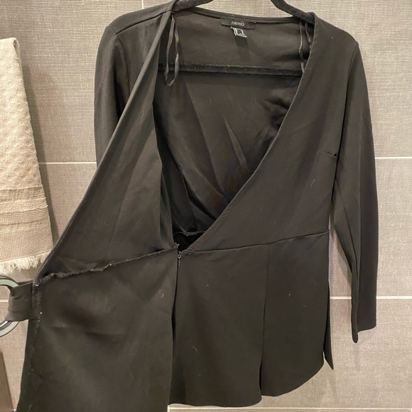 Forever 21 “skort” romper with belt detail - Picture 3 of 3